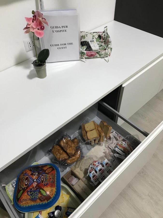 Appartamento In Zona Bocconi Milano Eksteriør bilde